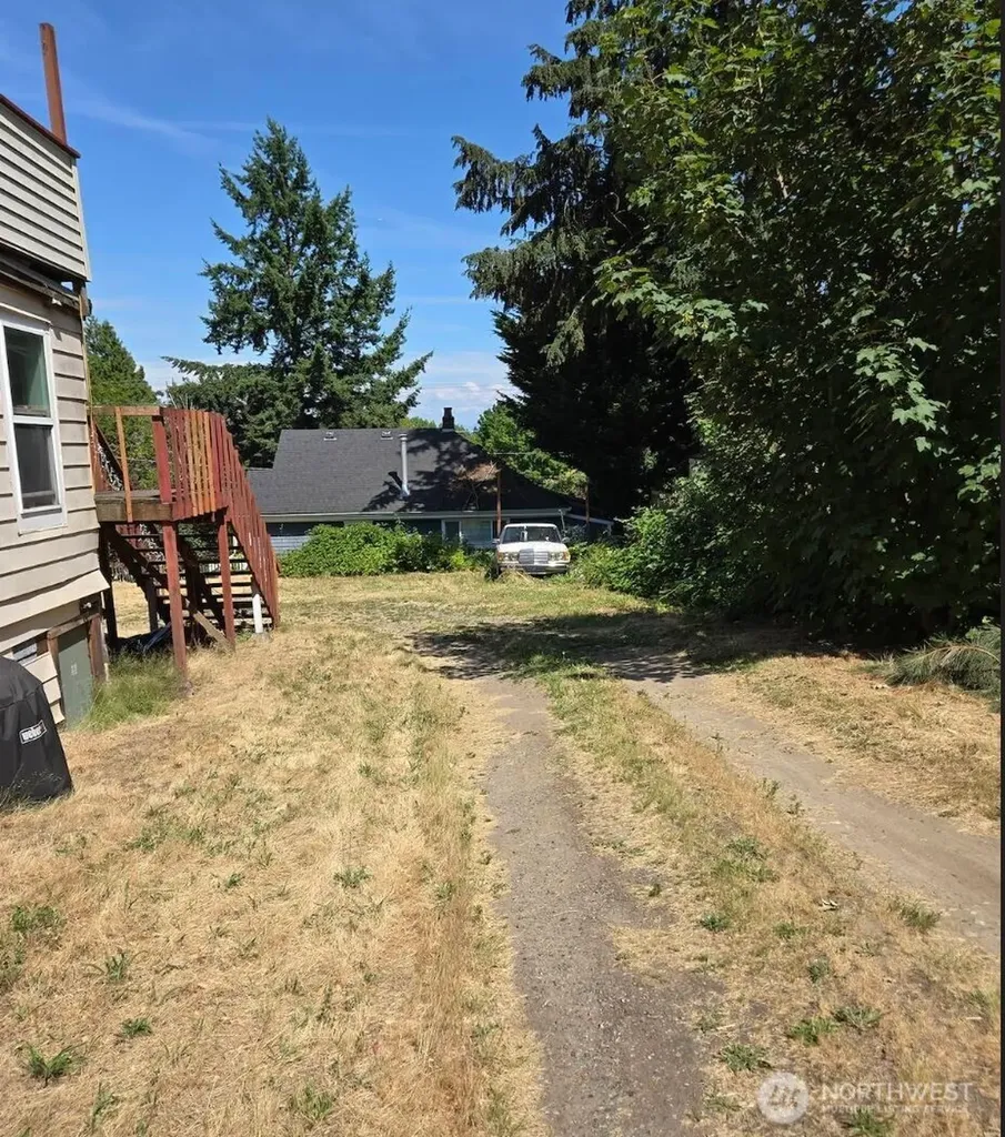 830 19th Avenue Seattle WA 98122
