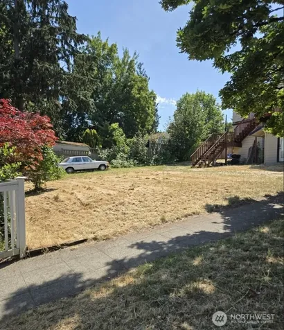 830 19th Avenue Seattle WA 98122