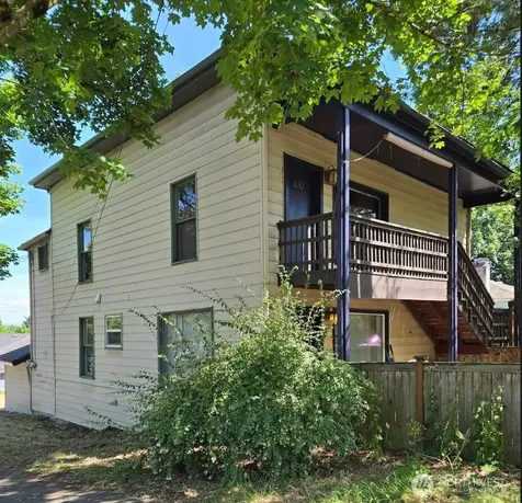 830 19th Avenue Seattle WA 98122