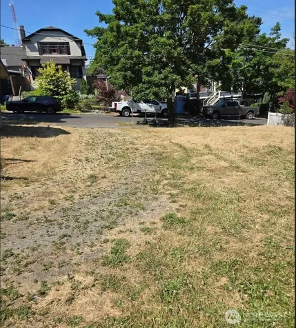 830 19th Avenue Seattle WA 98122