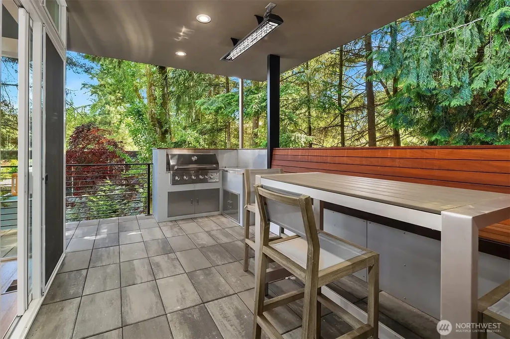 10827 108th Lane NE Kirkland WA 98033