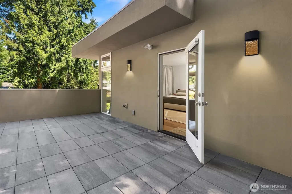10827 108th Lane NE Kirkland WA 98033
