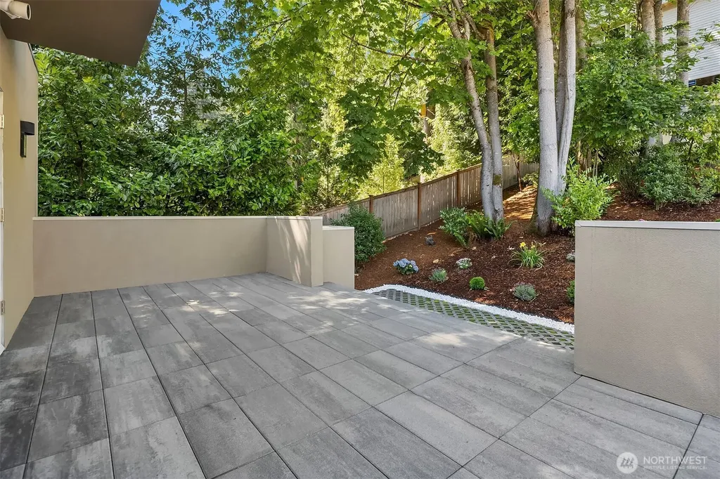 10827 108th Lane NE Kirkland WA 98033
