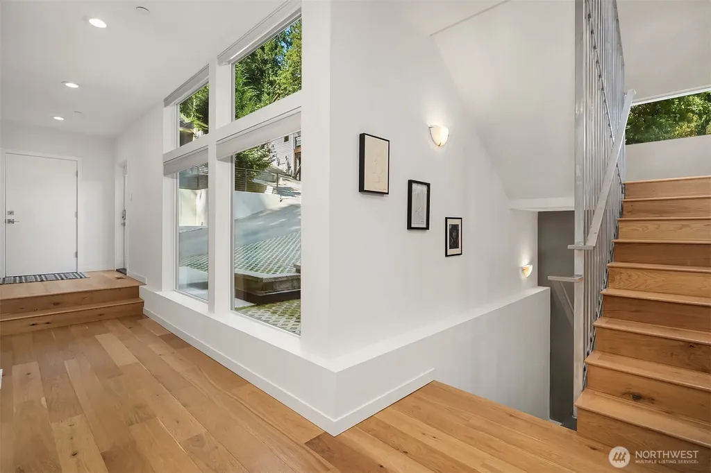 10827 108th Lane NE Kirkland WA 98033