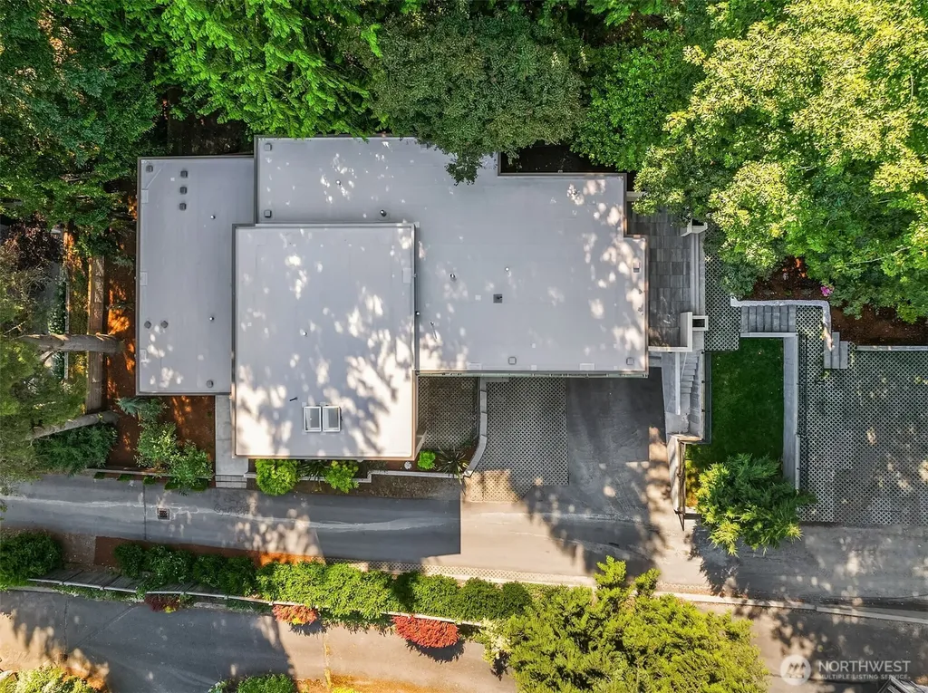 10827 108th Lane NE Kirkland WA 98033