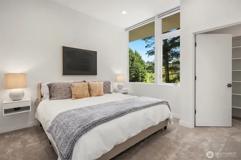 10827 108th Lane NE Kirkland WA 98033