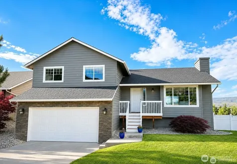576 Saddle Rock Loop Wenatchee WA 98801