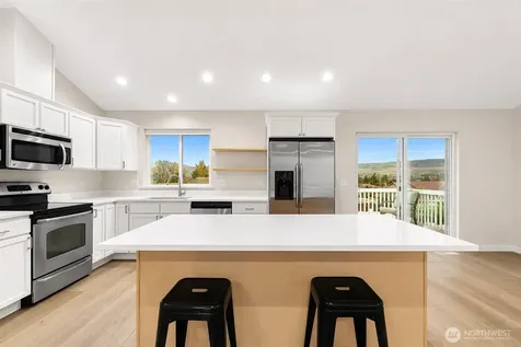 576 Saddle Rock Loop Wenatchee WA 98801