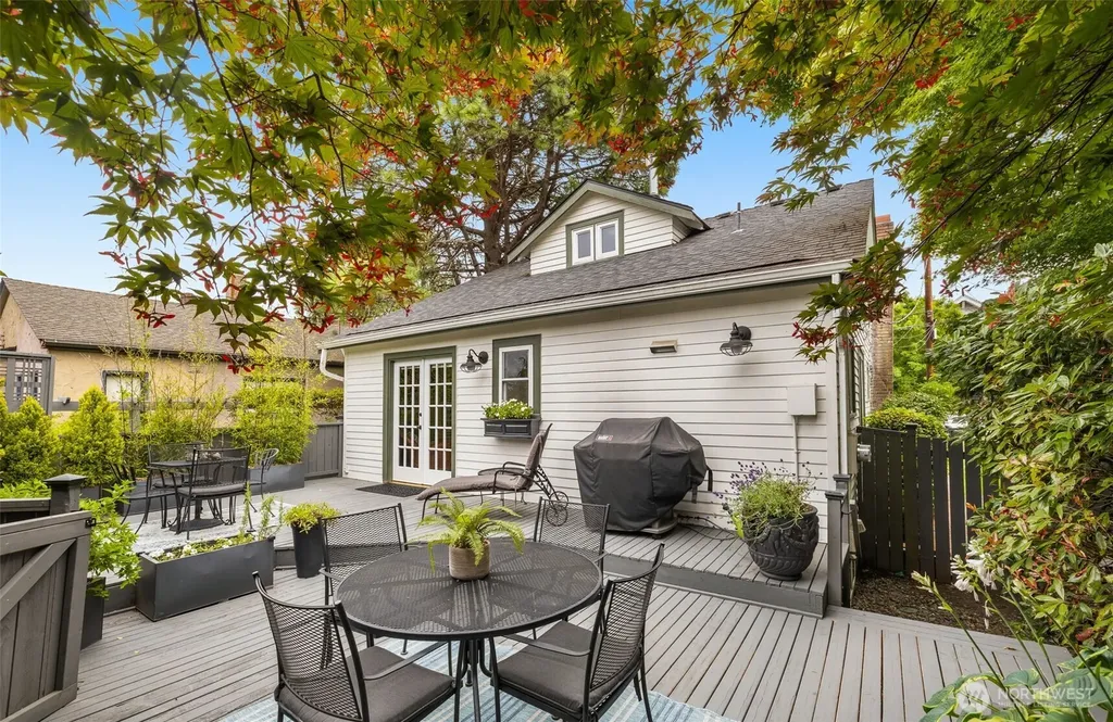 2729 38th Avenue SW Seattle WA 98126
