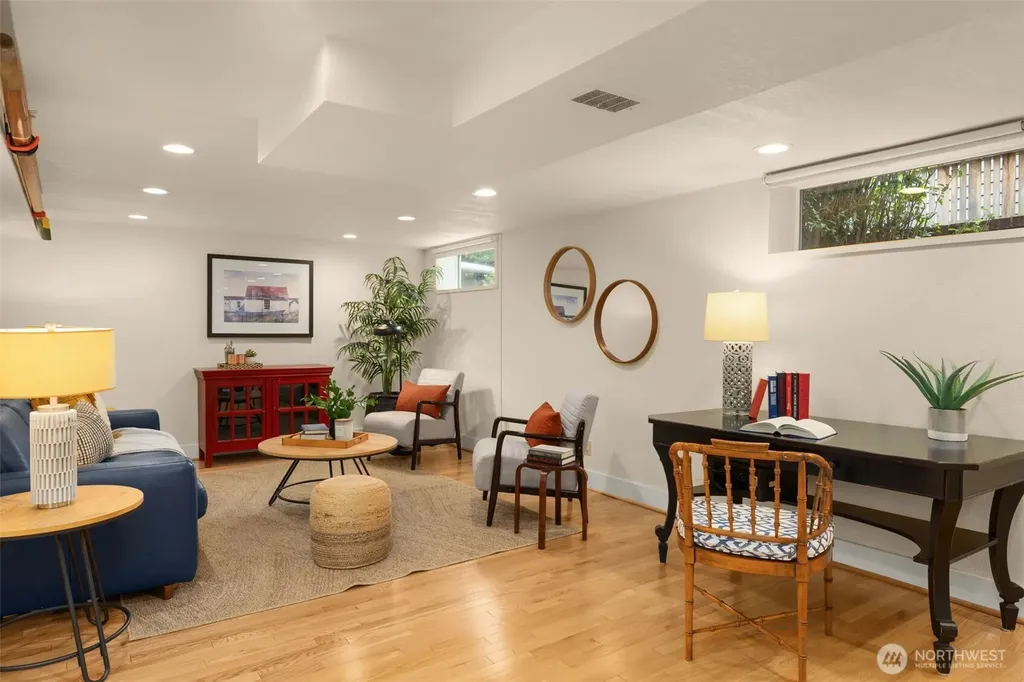 2729 38th Avenue SW Seattle WA 98126