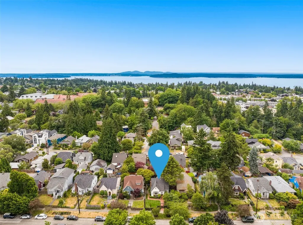 2729 38th Avenue SW Seattle WA 98126
