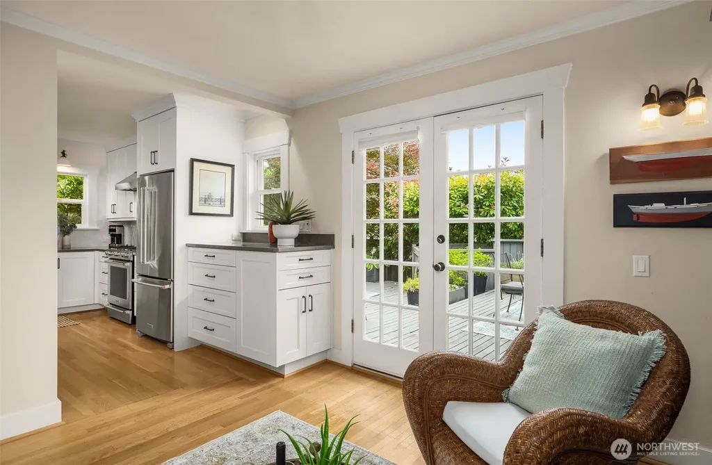 2729 38th Avenue SW Seattle WA 98126