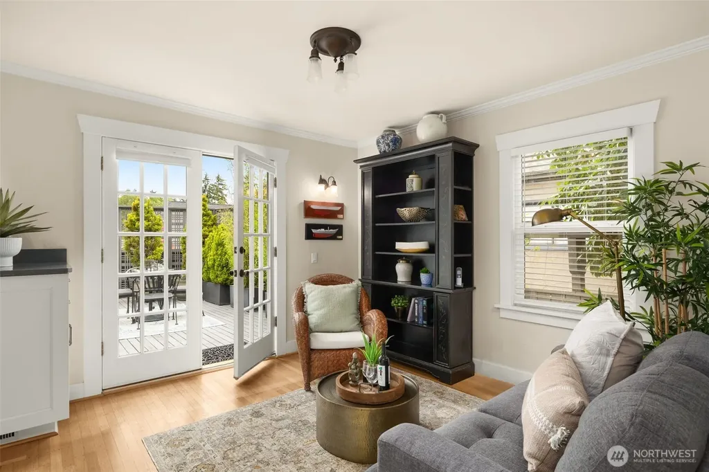 2729 38th Avenue SW Seattle WA 98126