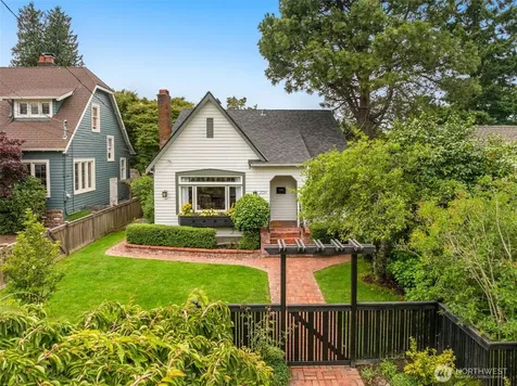 2729 38th Avenue SW Seattle WA 98126