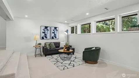 6560 W Mercer Way Mercer Island WA 98040