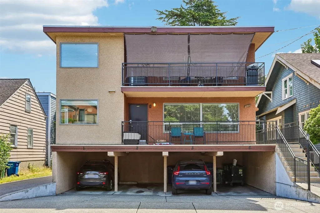 8354 11th Avenue NW Seattle WA 98117