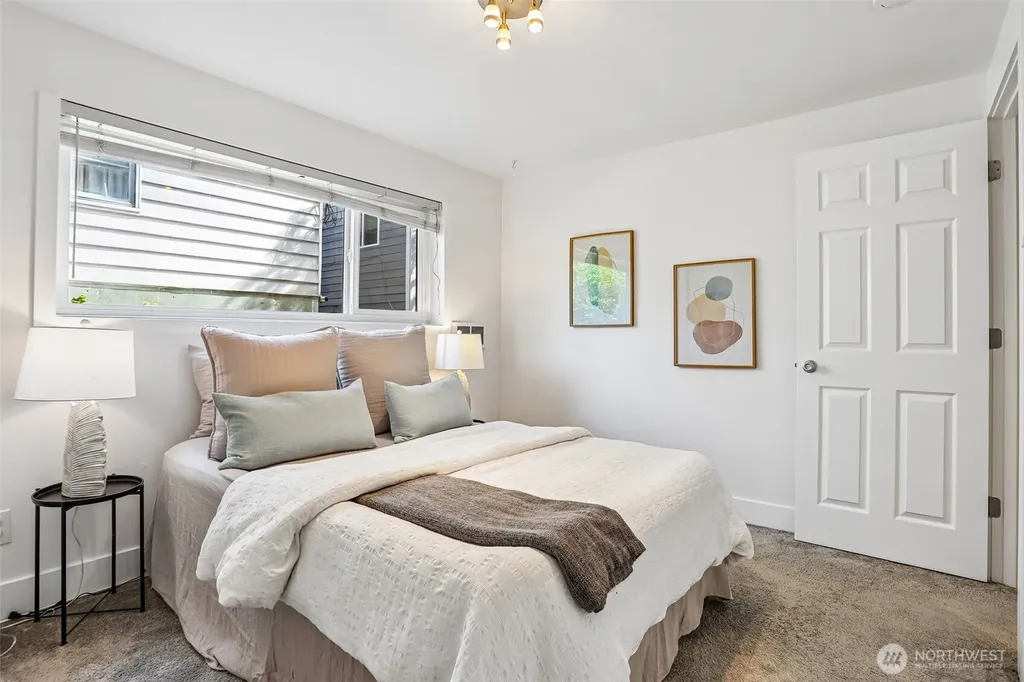8354 11th Avenue NW Seattle WA 98117