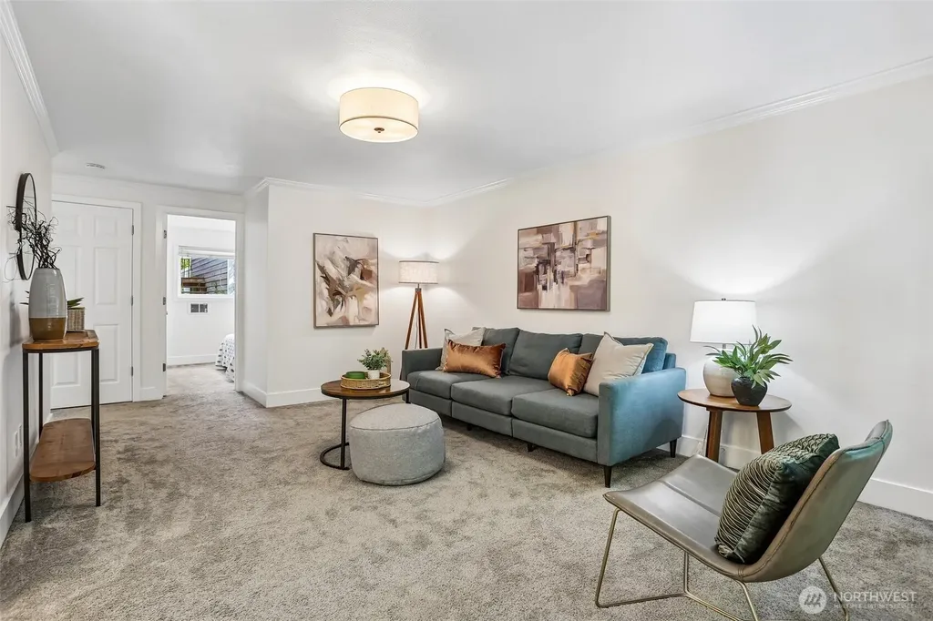 8354 11th Avenue NW Seattle WA 98117
