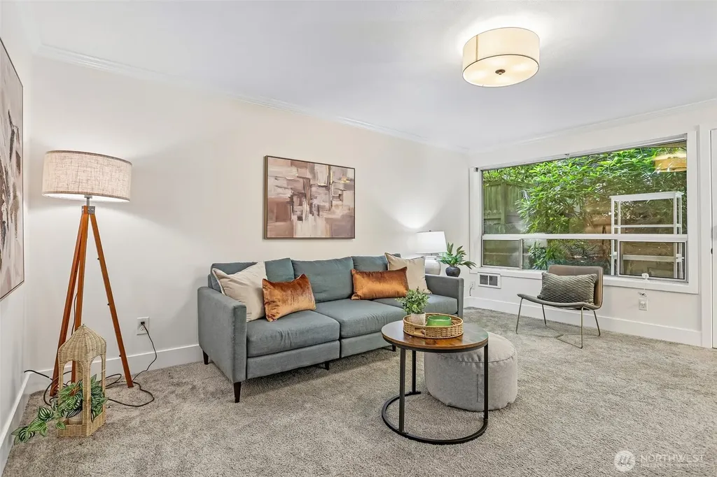 8354 11th Avenue NW Seattle WA 98117