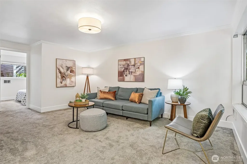 8354 11th Avenue NW Seattle WA 98117