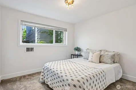 8354 11th Avenue NW Seattle WA 98117