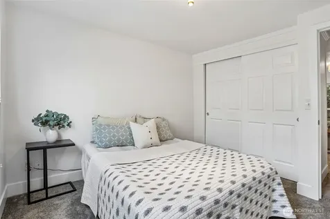 8354 11th Avenue NW Seattle WA 98117