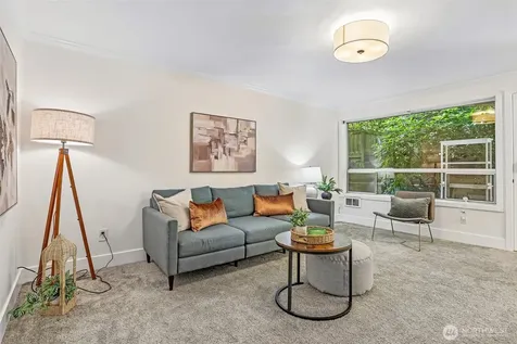 8354 11th Avenue NW Seattle WA 98117