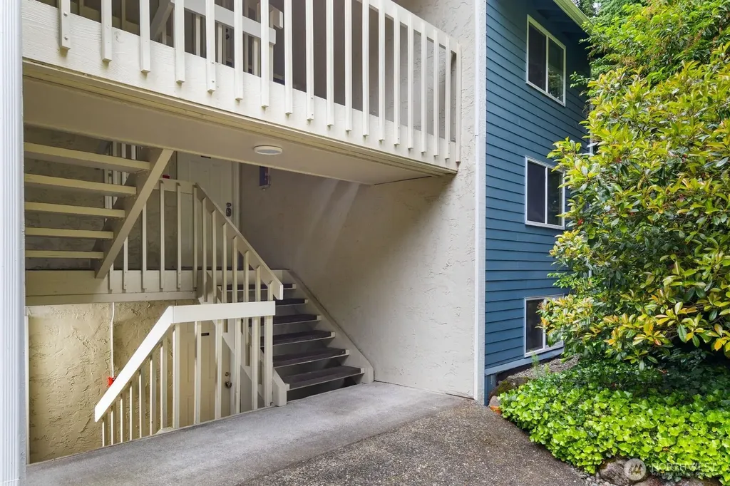 9494 Redmond Woodinville Road NE Redmond WA 98052