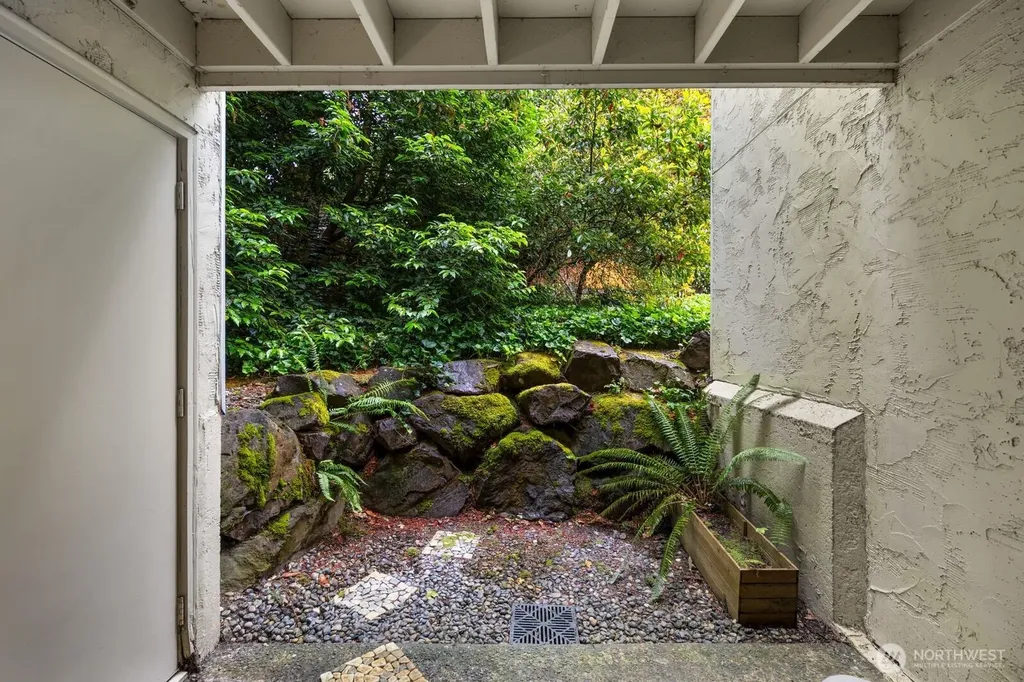 9494 Redmond Woodinville Road NE Redmond WA 98052