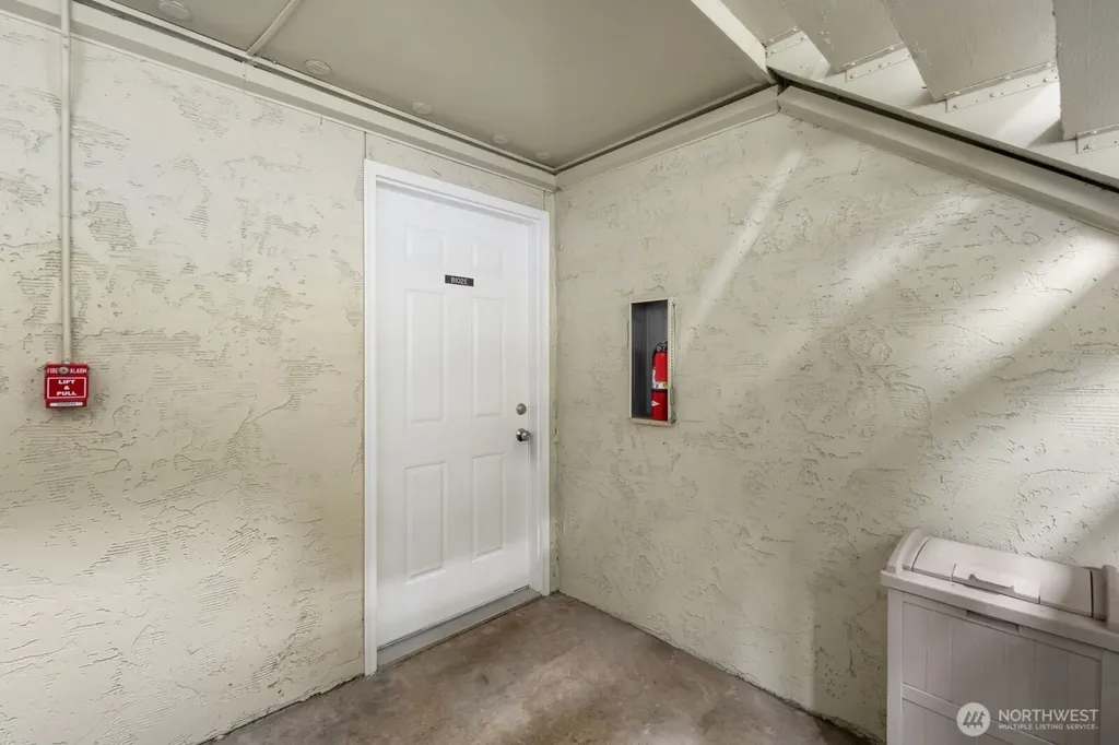 9494 Redmond Woodinville Road NE Redmond WA 98052