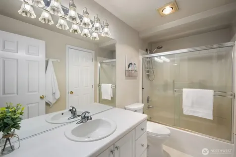 9494 Redmond Woodinville Road NE Redmond WA 98052