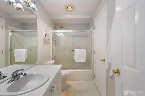 9494 Redmond Woodinville Road NE Redmond WA 98052