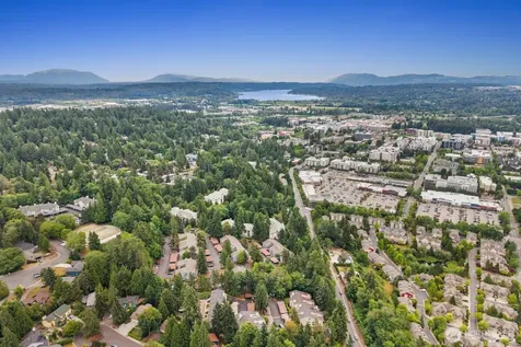 9494 Redmond Woodinville Road NE Redmond WA 98052