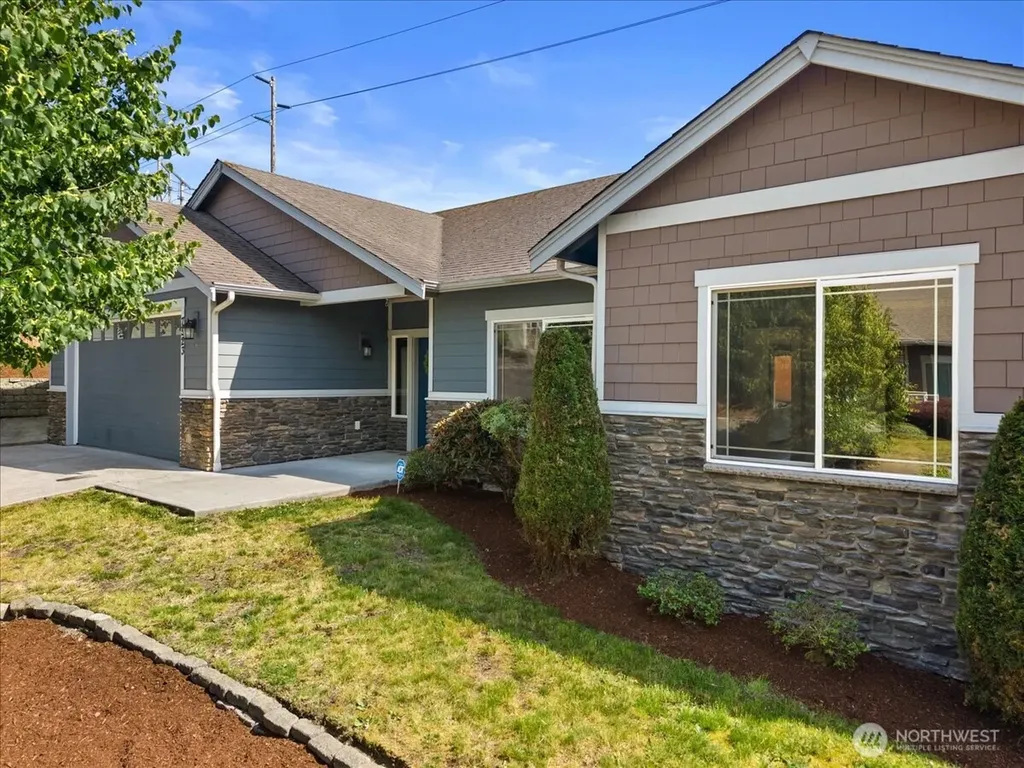7523 Broadway Everett WA 98203