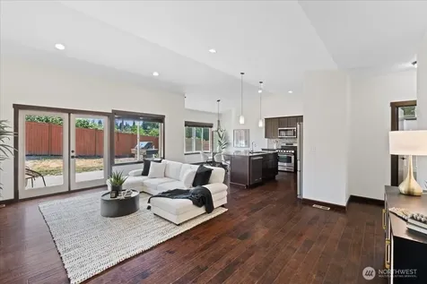 7523 Broadway Everett WA 98203