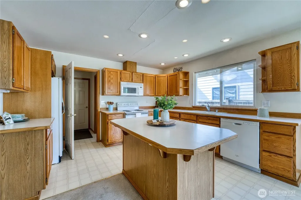 20106 Bue Rund Lane NE Poulsbo WA 98370