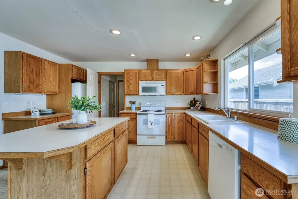 20106 Bue Rund Lane NE Poulsbo WA 98370