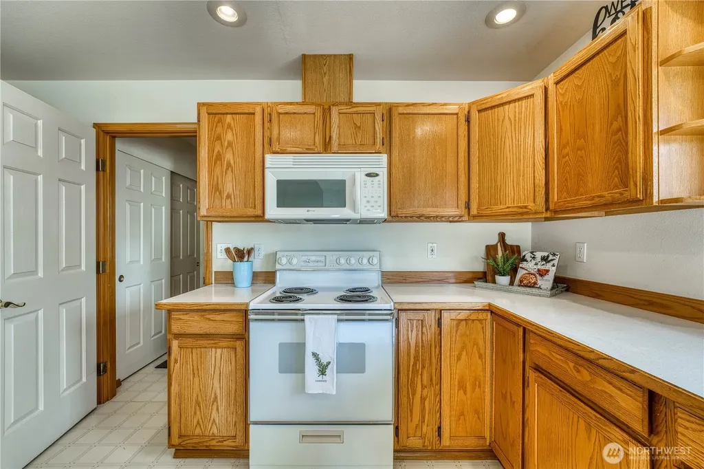 20106 Bue Rund Lane NE Poulsbo WA 98370