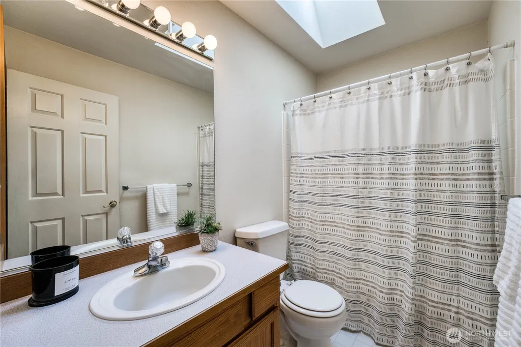 20106 Bue Rund Loop NE Poulsbo WA 98370
