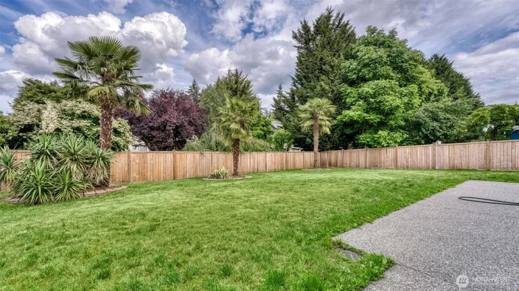 20106 Bue Rund Loop NE Poulsbo WA 98370
