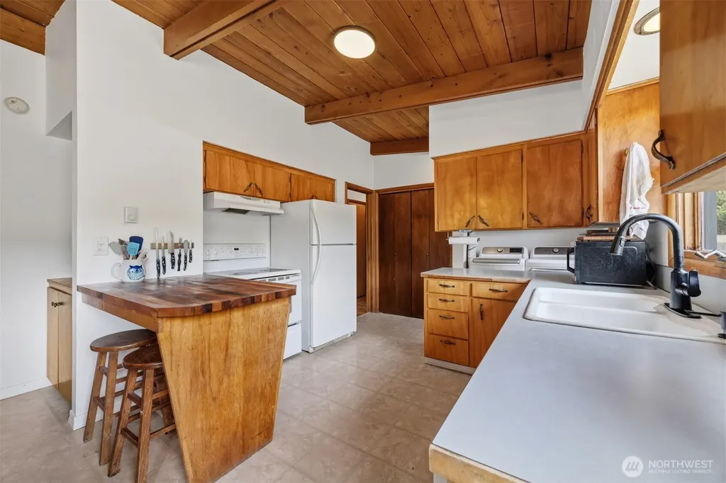 2210 Huron Street Bellingham WA 98229