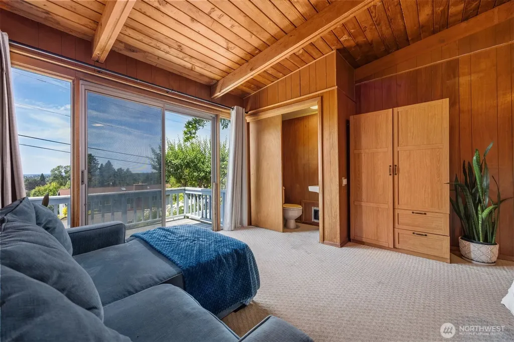 2210 Huron Street Bellingham WA 98229