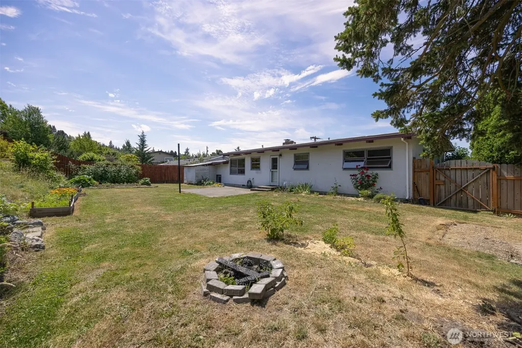 2210 Huron Street Bellingham WA 98229