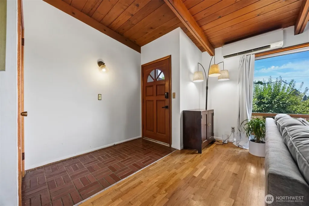 2210 Huron Street Bellingham WA 98229