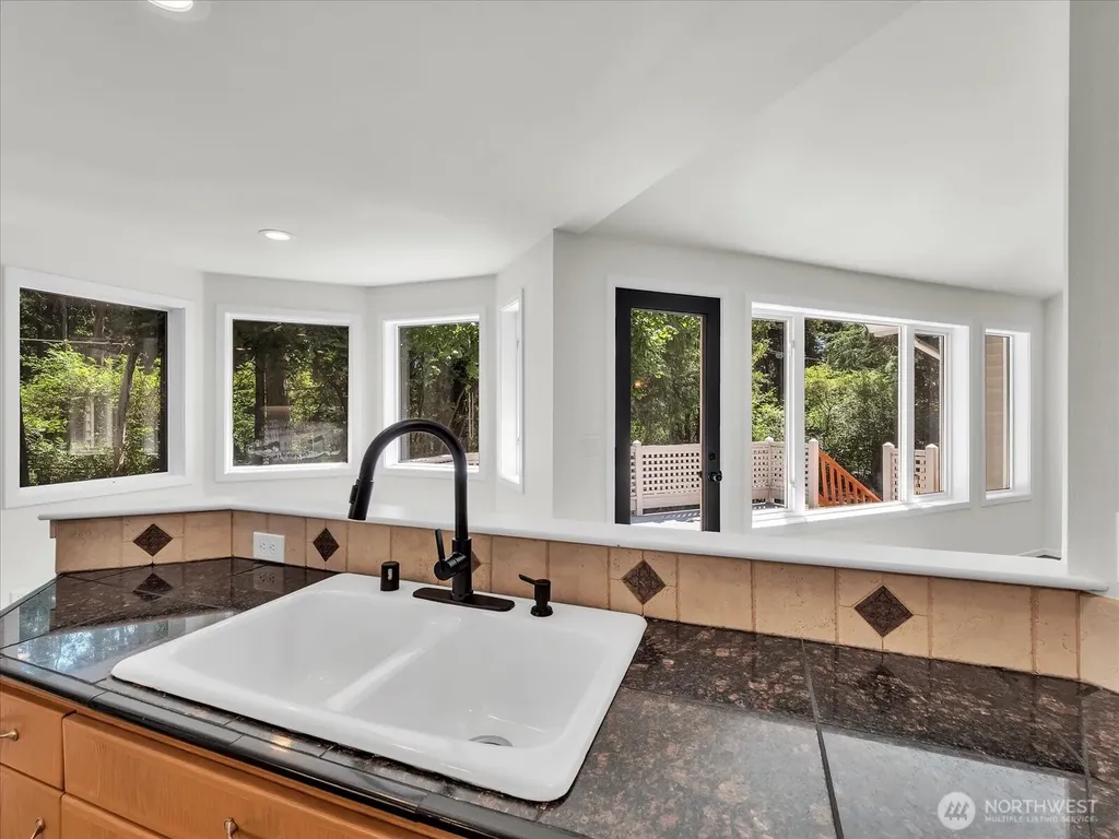 3851 Ambleside Lane NE Bremerton WA 98311