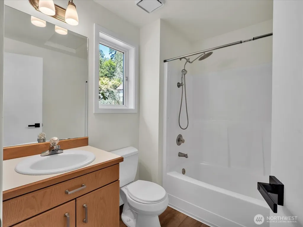 3851 Ambleside Lane NE Bremerton WA 98311