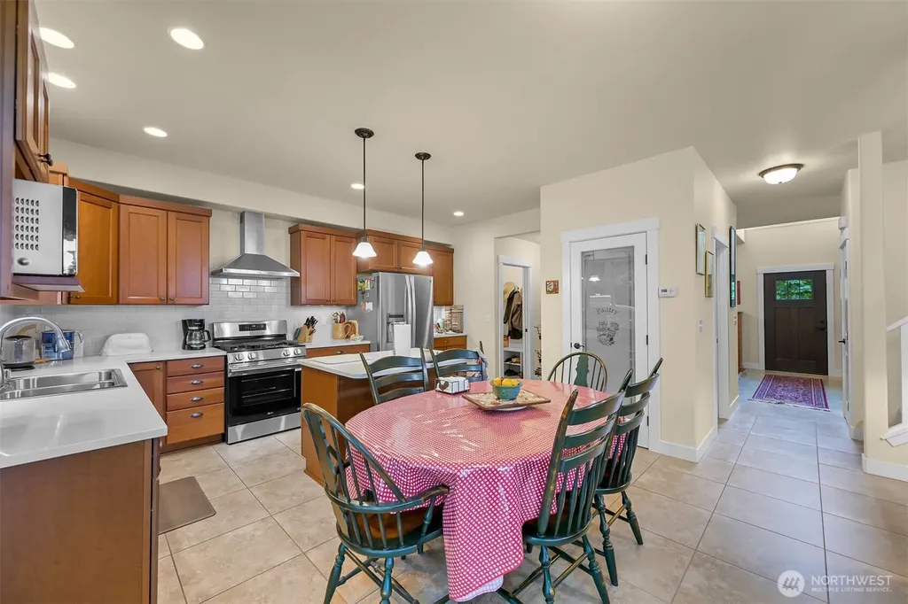 1216 Creekwood Lane Bellingham WA 98229