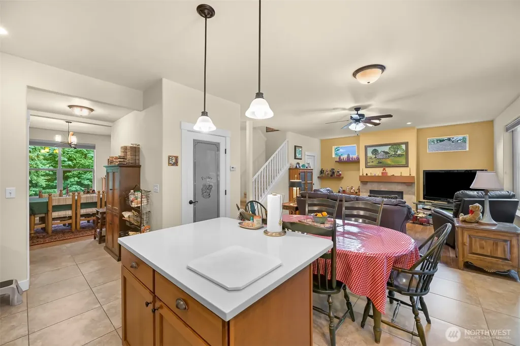 1216 Creekwood Lane Bellingham WA 98229