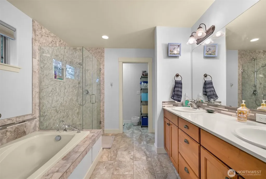 1216 Creekwood Lane Bellingham WA 98229