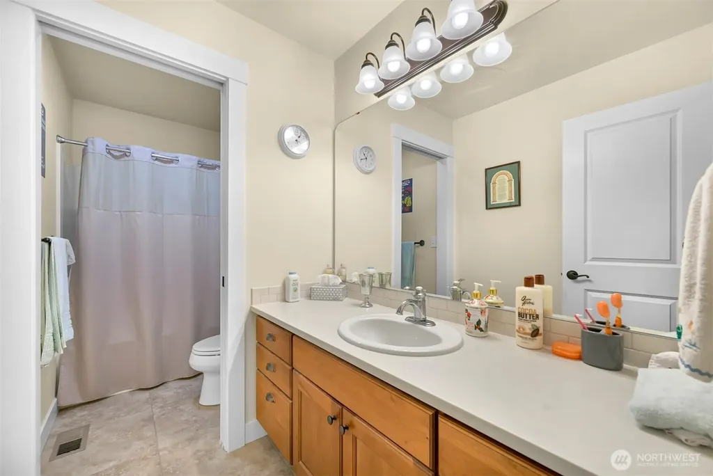 1216 Creekwood Lane Bellingham WA 98229